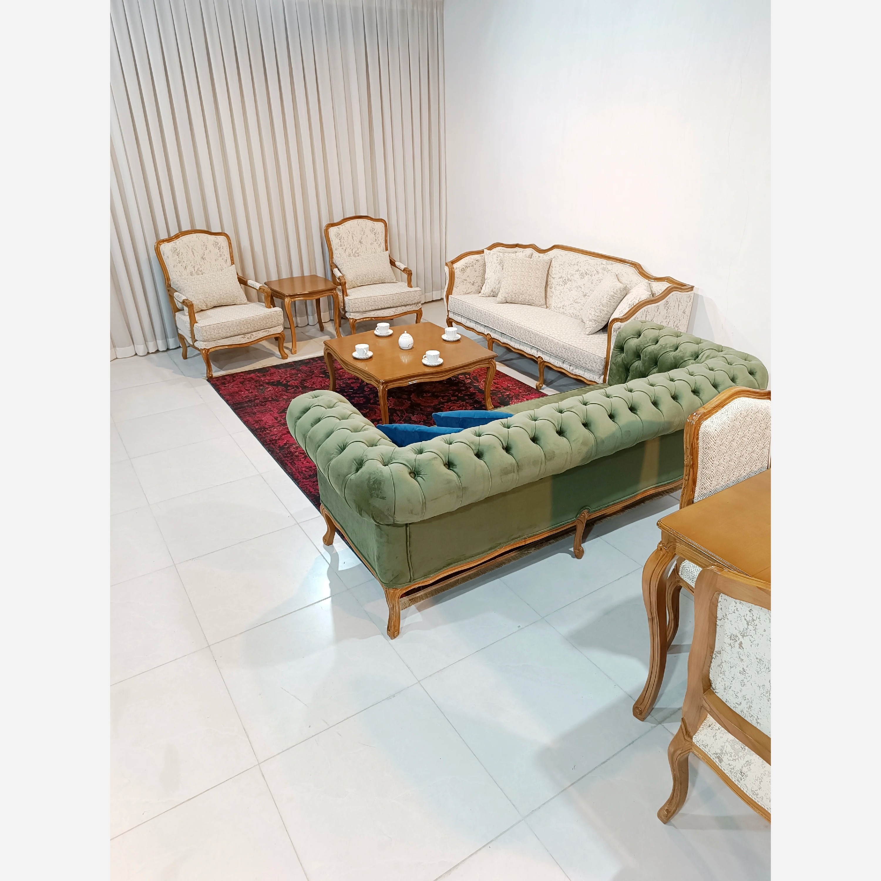 مبل کلاسیک فرانسوی همراه کاناپه چستر ارسال بصورت رایگان