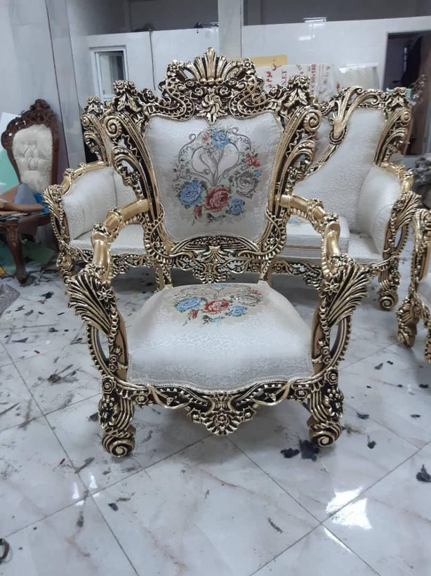 مبل کلاسیک مدل خرچنگی 9نفره+جلومبلی و عسلی