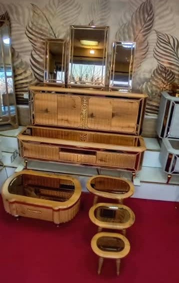 آینه کنسول مدل مدرن در رنگبندی متنوع