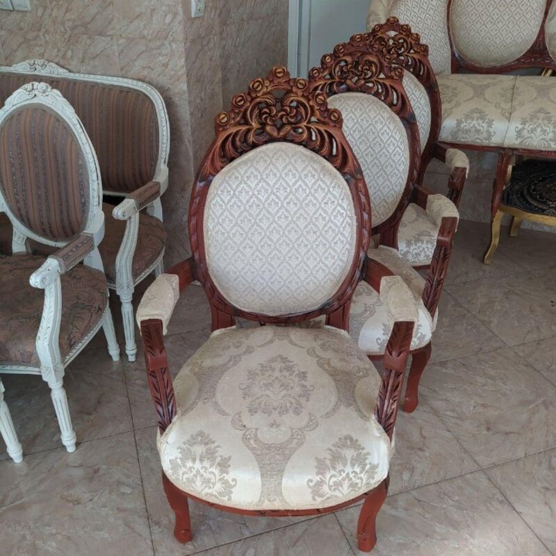 مبل کلاسیک 9 نفره + جلومبلی و عسلی کد 5893