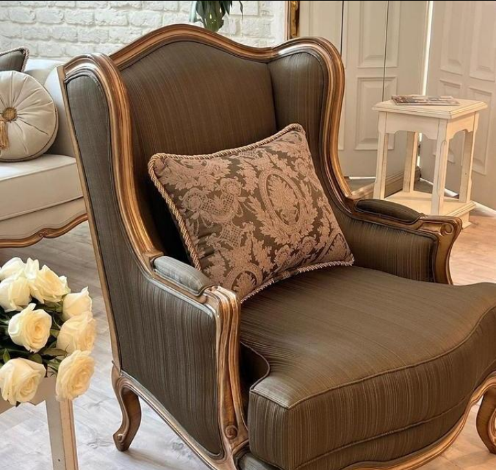 مبل کلاسیک مدل فرانسوی 7 نفره با تخفیف ویژه