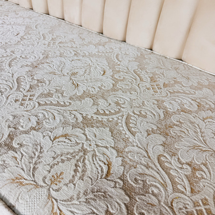 مبل استیل نه نفره با روکش پارچه و پایه چوب مدل گندومی به همراه میز و کوسن